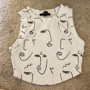 Cute crop shirt, barely worn